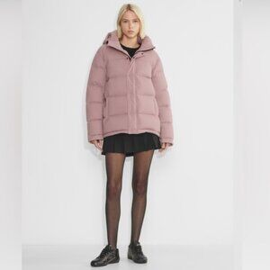 TNA Super Puff CliMATTE, Mauve, Small, BNWT